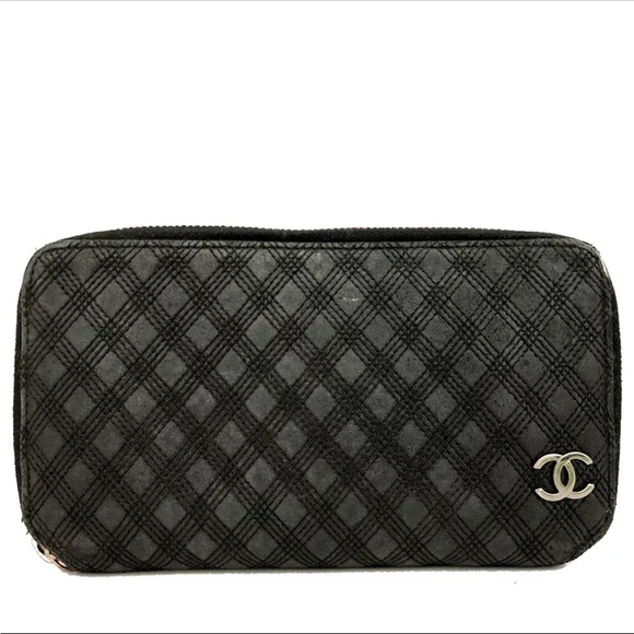 Authentic Chanel Black Quilted zippy wallet - Picture 1 of 10